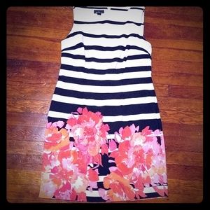 Flowered sheath dress